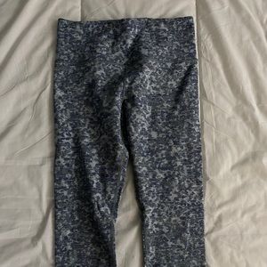 Athleta Printed 7/8 Salutation Stash Tights, size M